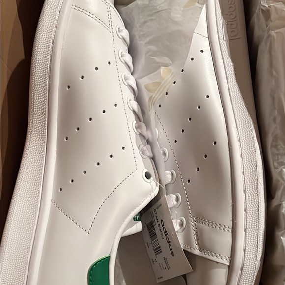 SOLD - Brand new Adidas Stan Smith Originals - Picture 3 of 3
